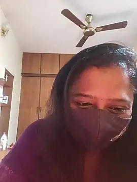 Snapshot of sexynayan23 chatting on 01-21-25, 04:32 sexynayan23 online show from 01-21-25, 04:32