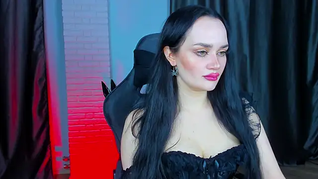 QueenAliss online show from 01-10-25, 02:45