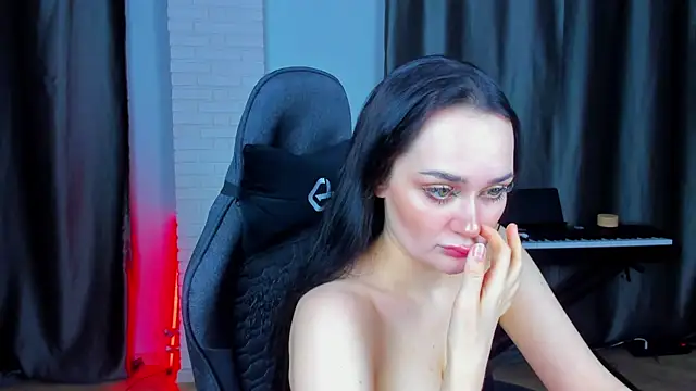 QueenAliss online show from 01-28-25, 11:38