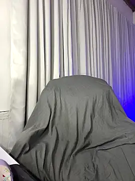 SweetCheska19 online show from 09-12-25, 09:04