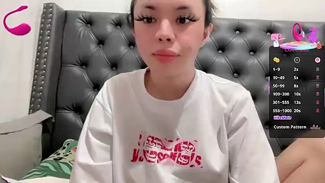 SweetCheska19 online show from 09-17-25, 09:33