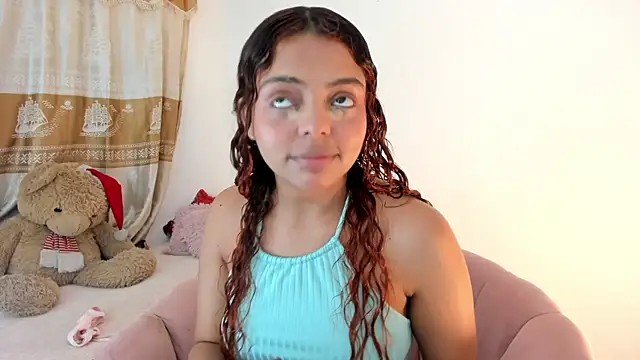 Snapshot of ValienteGirl_ chatting on 12-27-24, 05:20 ValienteGirl online show from 12-27-24, 05:20