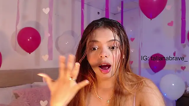 Snapshot of ValienteGirl_ chatting on 02-15-25, 01:21 ValienteGirl online show from 02-15-25, 01:21