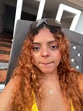 Snapshot of ValienteGirl_ chatting on 10-13-25, 10:32 ValienteGirl online show from 10-13-25, 10:32