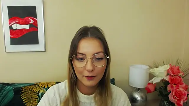 Snapshot of NatalieSexy chatting on 12-13-24, 07:15 NatalieSexy online show from 12-13-24, 07:15