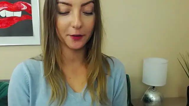 Snapshot of NatalieSexy chatting on 12-17-25, 11:49 NatalieSexy online show from 12-17-25, 11:49