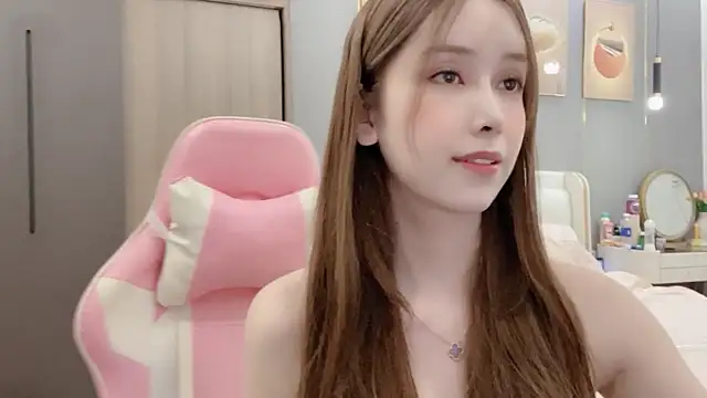 Snapshot of ANNA102 chatting on 01-09-25, 04:49 ANNA102 online show from 01-09-25, 04:49