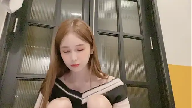 Snapshot of ANNA102 chatting on 03-04-25, 03:26 ANNA102 online show from 03-04-25, 03:26