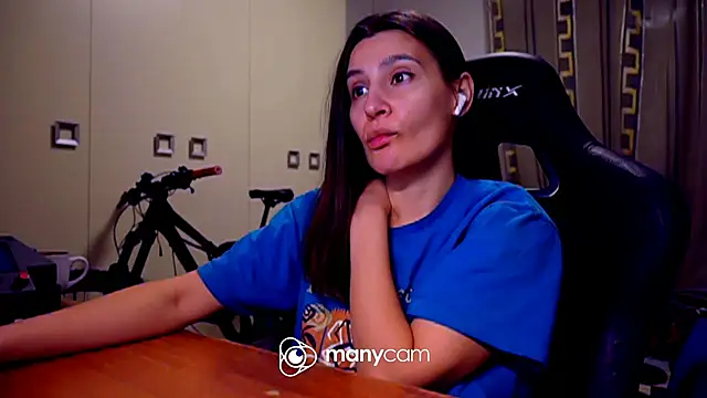 Snapshot of GodlyTheia chatting on 03-02-25, 06:40 GodlyTheia online show from 03-02-25, 06:40