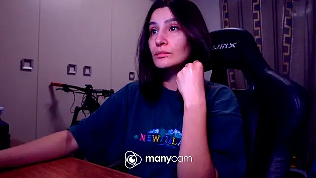 Snapshot of GodlyTheia chatting on 03-14-25, 04:40 GodlyTheia online show from 03-14-25, 04:40