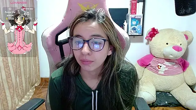 Snapshot of Maggie_Fox3 chatting on 12-07-24, 02:09 Maggie Fox3 online show from 12-07-24, 02:09