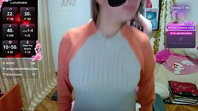 Snapshot of Maggie_Fox3 chatting on 01-06-25, 06:47 Maggie Fox3 online show from 01-06-25, 06:47