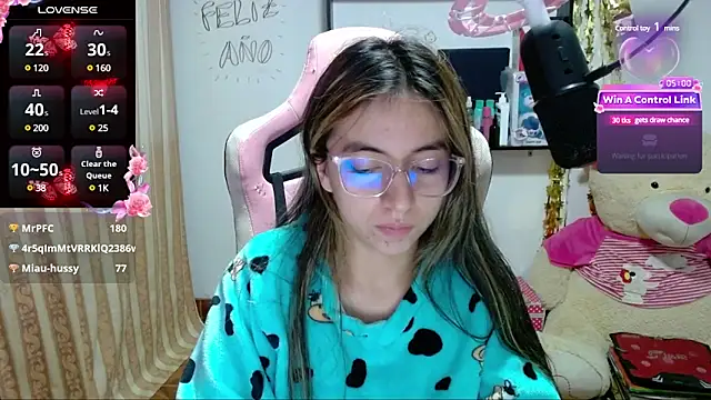 Snapshot of Maggie_Fox3 chatting on 01-06-25, 09:52 Maggie Fox3 online show from 01-06-25, 09:52