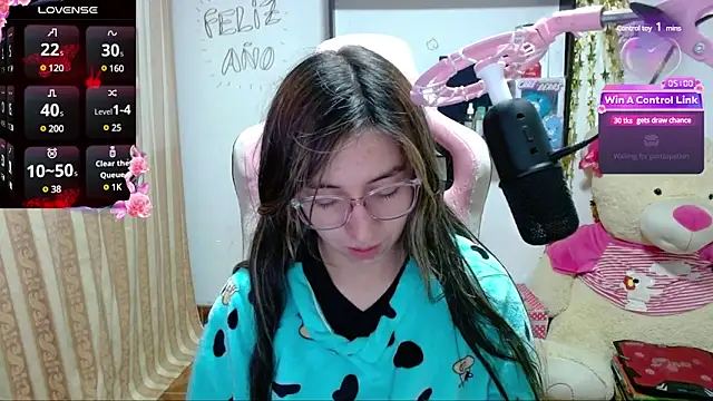 Snapshot of Maggie_Fox3 chatting on 01-07-25, 01:06 Maggie Fox3 online show from 01-07-25, 01:06