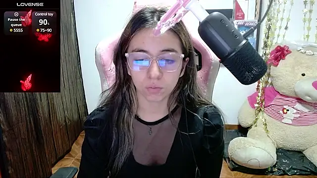 Snapshot of Maggie_Fox3 chatting on 02-17-25, 01:36 Maggie Fox3 online show from 02-17-25, 01:36