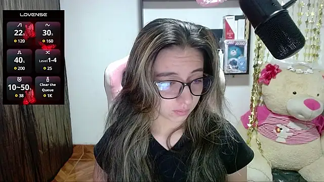 Snapshot of Maggie_Fox3 chatting on 02-24-25, 03:02 Maggie Fox3 online show from 02-24-25, 03:02