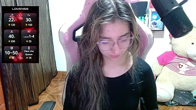 Snapshot of Maggie_Fox3 chatting on 03-03-25, 02:26 Maggie Fox3 online show from 03-03-25, 02:26