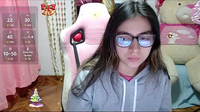 Snapshot of Maggie_Fox3 chatting on 11-21-25, 01:26 Maggie Fox3 online show from 11-21-25, 01:26