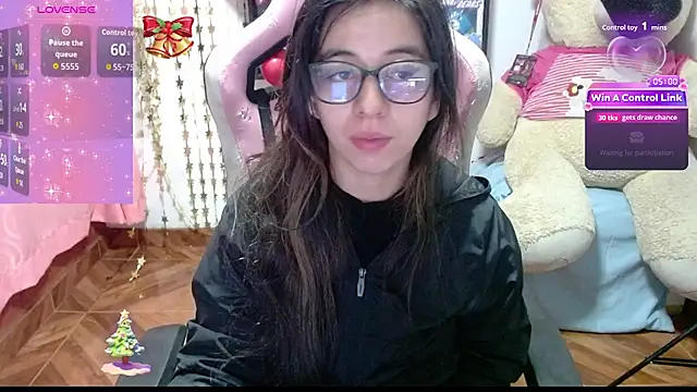 Maggie Fox3 online show from 12-20-25, 01:56