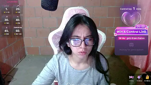 Snapshot of Maggie_Fox3 chatting on 06-01-26, 01:29 Maggie Fox3 online show from 06-01-26, 01:29
