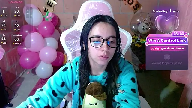 Snapshot of Maggie_Fox3 chatting on 06-03-26, 01:41 Maggie Fox3 online show from 06-03-26, 01:41