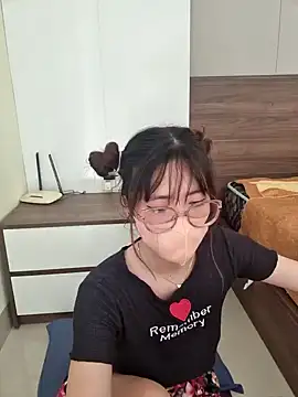 Snapshot of HinaLovely chatting on 01-09-25, 04:41 HinaLovely online show from 01-09-25, 04:41