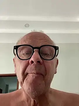 Snapshot of 58klaus chatting on 02-17-25, 07:15 58klaus online show from 02-17-25, 07:15