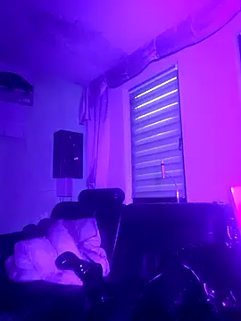 Crystalbitchx online show from 09-27-25, 05:56