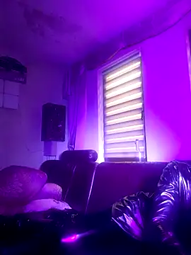 Crystalbitchx online show from 10-05-25, 07:28