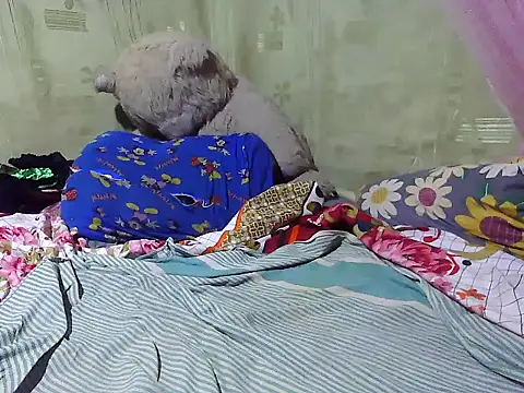 Snapshot of Alora-shine chatting on 03-22-25, 02:36 Alora-shine online show from 03-22-25, 02:36