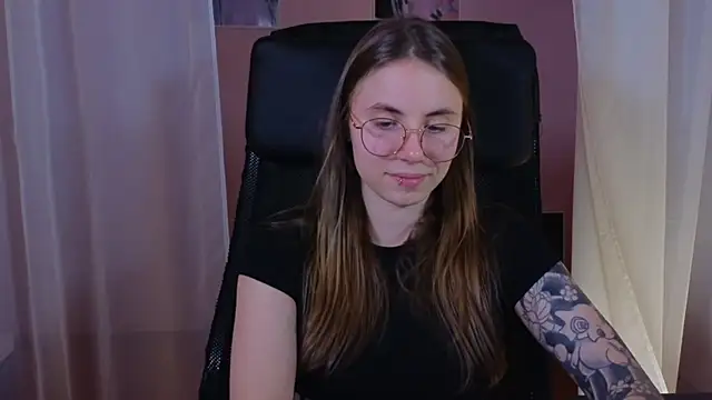  AnnaStark  online show from 02-20-25, 08:36