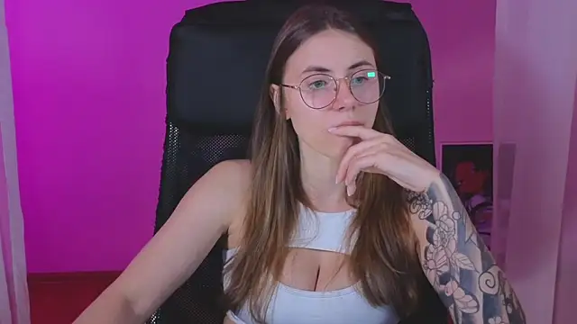  AnnaStark  online show from 02-22-25, 08:31