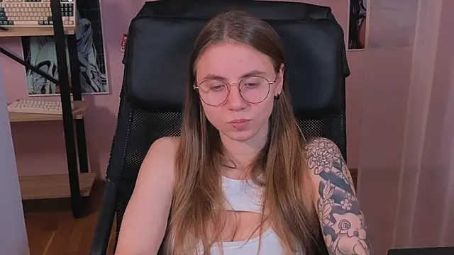  AnnaStark  online show from 10-23-25, 08:18