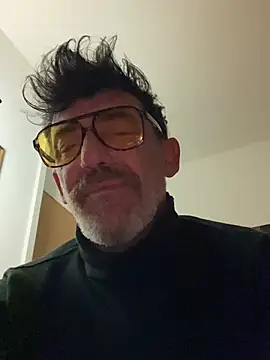 Snapshot of maxximere chatting on 03-16-26, 12:49 maxximere online show from 03-16-26, 12:49