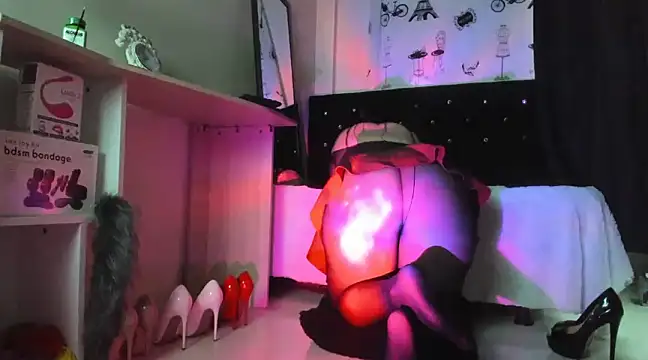 emely garcia online show from 12-26-24, 08:11