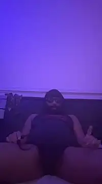 Snapshot of Roguecut82 chatting on 02-18-25, 02:27 Roguecut82 online show from 02-18-25, 02:27