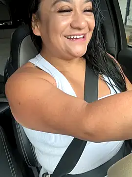 Snapshot of Indira_Nahali1 chatting on 10-14-25, 01:01 Indira Nahali1 online show from 10-14-25, 01:01