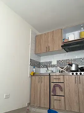 Snapshot of Indira_Nahali1 chatting on 10-18-25, 02:40 Indira Nahali1 online show from 10-18-25, 02:40