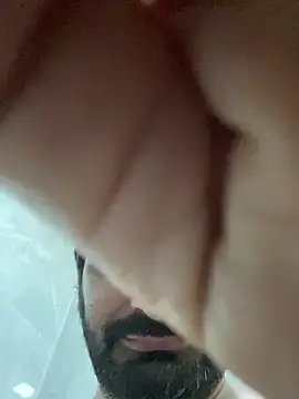 Snapshot of the_indian_dick_u_want chatting on 10-15-25, 04:23 the indian dick u want online show from 10-15-25, 04:23