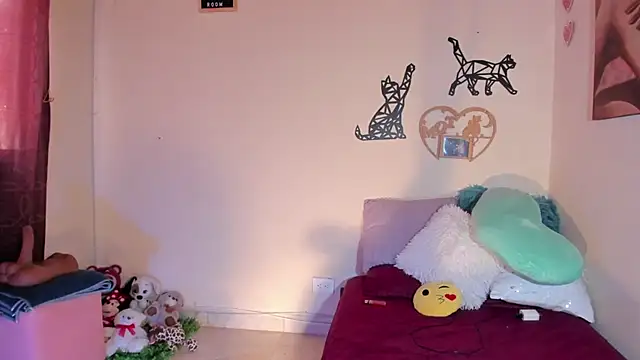 annyluna1 online show from 10-15-25, 04:18