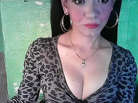 Snapshot of Rosebaumgardner1234 chatting on 02-20-25, 08:58 Rosebaumgardner1234 online show from 02-20-25, 08:58