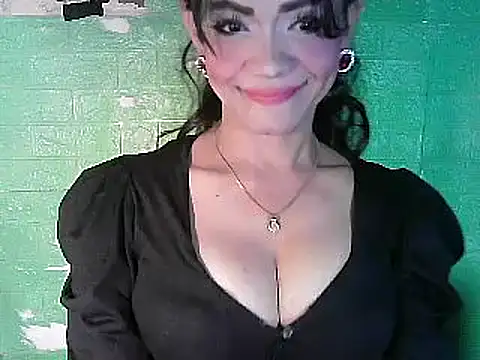 Snapshot of Rosebaumgardner1234 chatting on 02-21-25, 11:43 Rosebaumgardner1234 online show from 02-21-25, 11:43