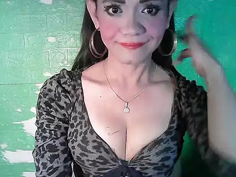 Snapshot of Rosebaumgardner1234 chatting on 02-28-25, 01:03 Rosebaumgardner1234 online show from 02-28-25, 01:03