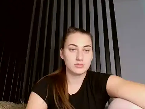 Snapshot of Natalia_Daysie chatting on 12-20-24, 04:25 Natalia Daysie online show from 12-20-24, 04:25