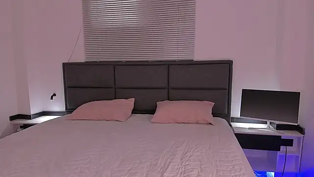 GiaFaaris online show from 12-14-24, 08:40