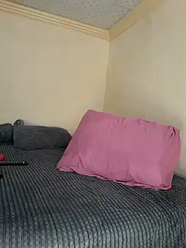 SweetAppleCandyxx online show from 09-12-25, 07:08