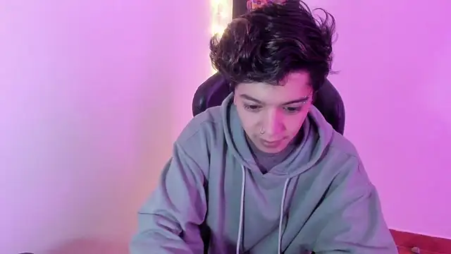 Snapshot of saad_man chatting on 12-24-24, 01:50 saad man online show from 12-24-24, 01:50