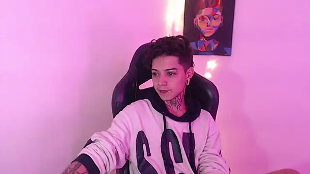 Snapshot of saad_man chatting on 01-07-25, 07:20 saad man online show from 01-07-25, 07:20