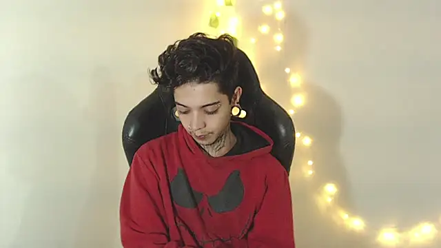 Snapshot of saad_man chatting on 01-27-25, 11:22 saad man online show from 01-27-25, 11:22