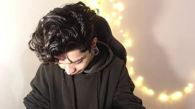 Snapshot of saad_man chatting on 02-07-25, 06:14 saad man online show from 02-07-25, 06:14